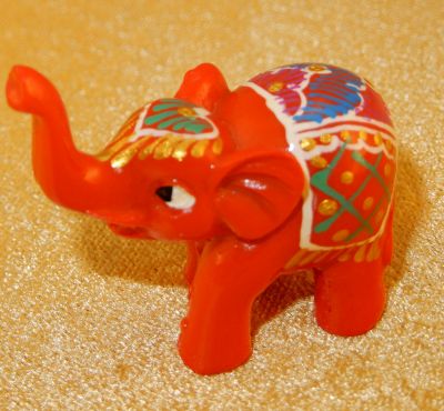 Ręcznie malowany słoń Belal Larna
