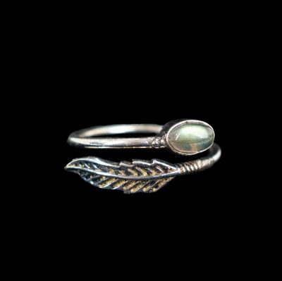 Pierścień z niemieckiego srebra Fairuzam Labradoryt